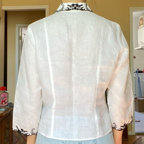 Edward Irish Linen white 3/4 sleeve with black embroidery - Picture 3 of 7